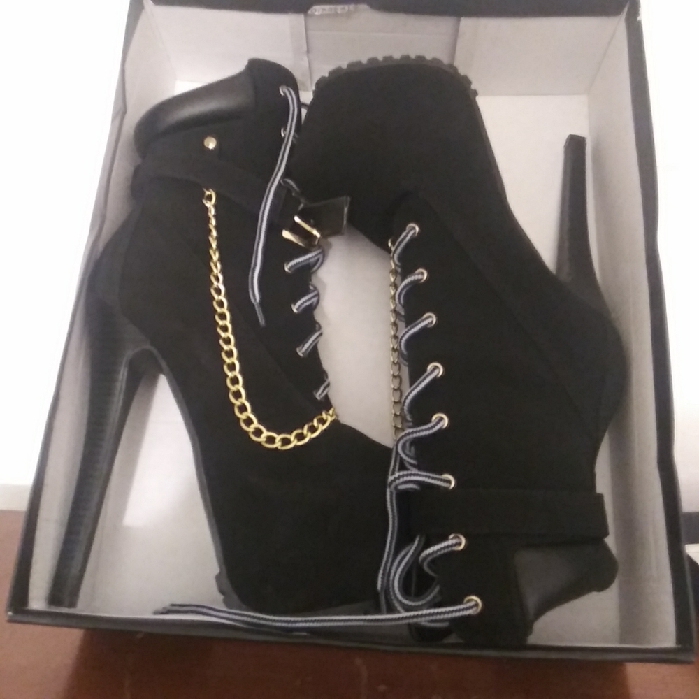 Platform boots